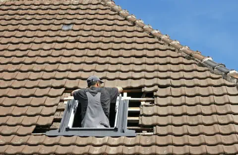 Pose de velux - Vieux-Reng
